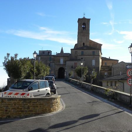 Vila La Collina Di Emma Massignano Exteriér fotografie